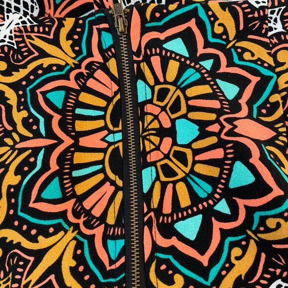 Patterned Set - Picture 3 of 6